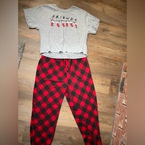 Friends TV Show ladies cropped pajama set size L